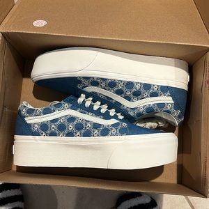 NWT platform vans